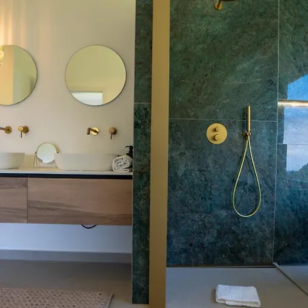 Panorama House By Lovelystay * São Vicente