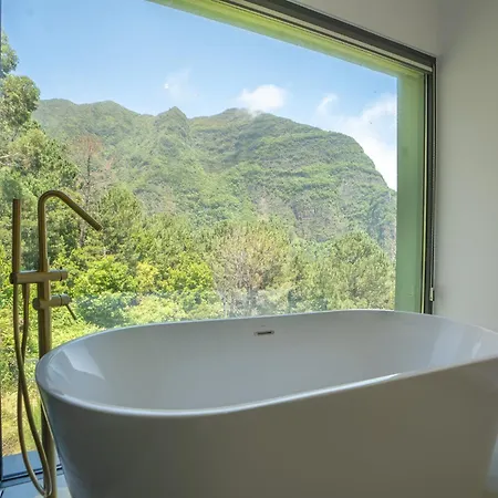 Panorama House By Lovelystay * São Vicente