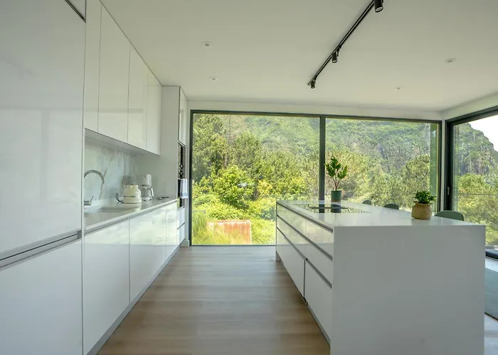 Panorama House By Lovelystay Vila