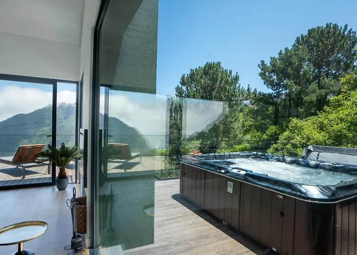 Panorama House By Lovelystay * São Vicente