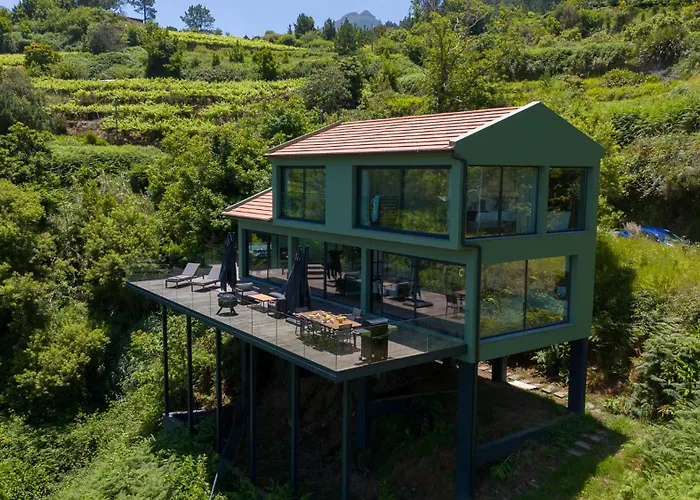 Panorama House By Lovelystay