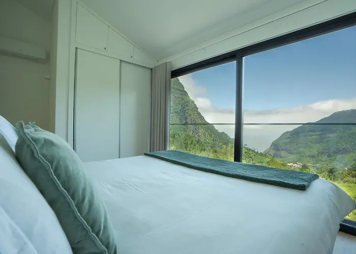 Villa Panorama House By Lovelystay São Vicente