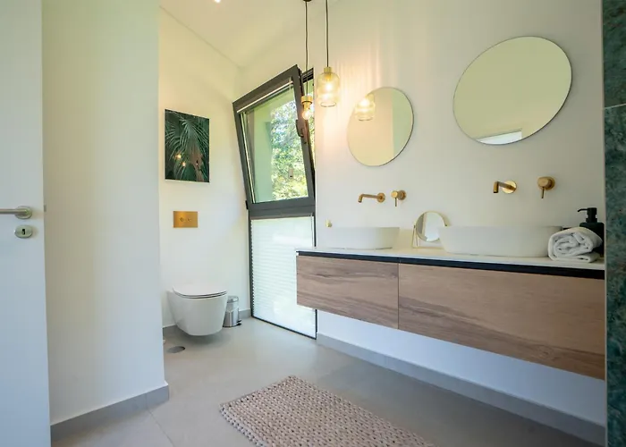 Panorama House By Lovelystay